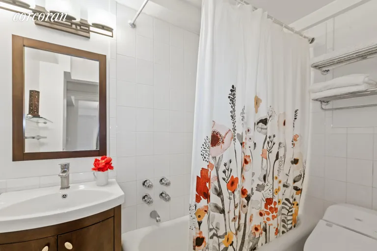 New York City Real Estate | View 110 East 87th Street, 10E | Bathroom | View 6