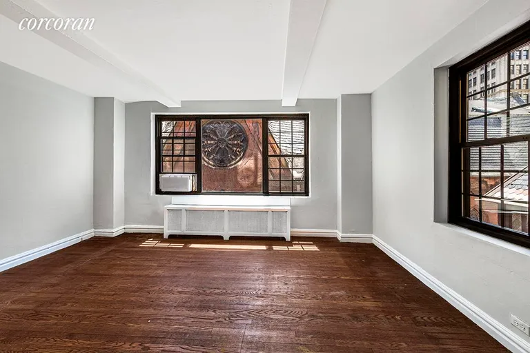 New York City Real Estate | View 102 East 22nd Street, 5G | Living Room | View 6