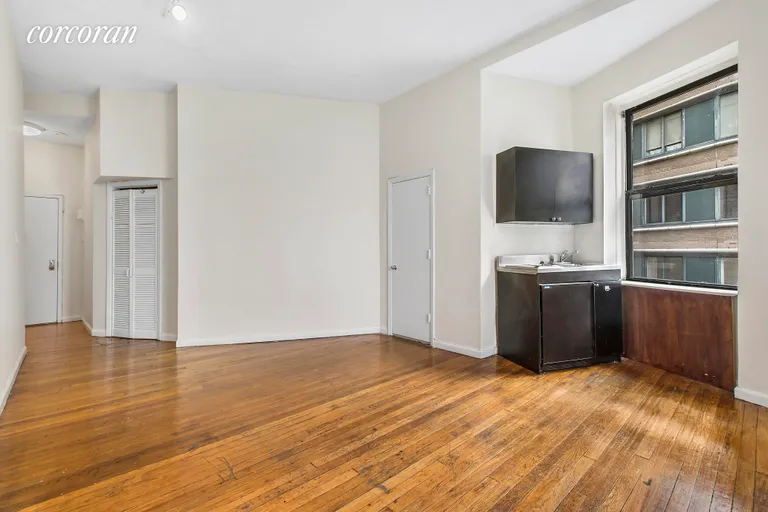 New York City Real Estate | View 140 West 69th Street, 62B | Kitchen | View 3