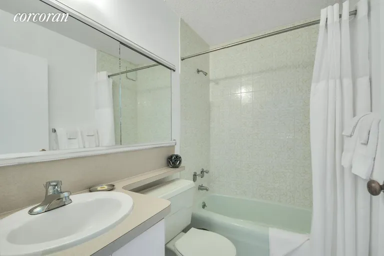 New York City Real Estate | View 301 East 79th Street, 12R | Bathroom | View 4