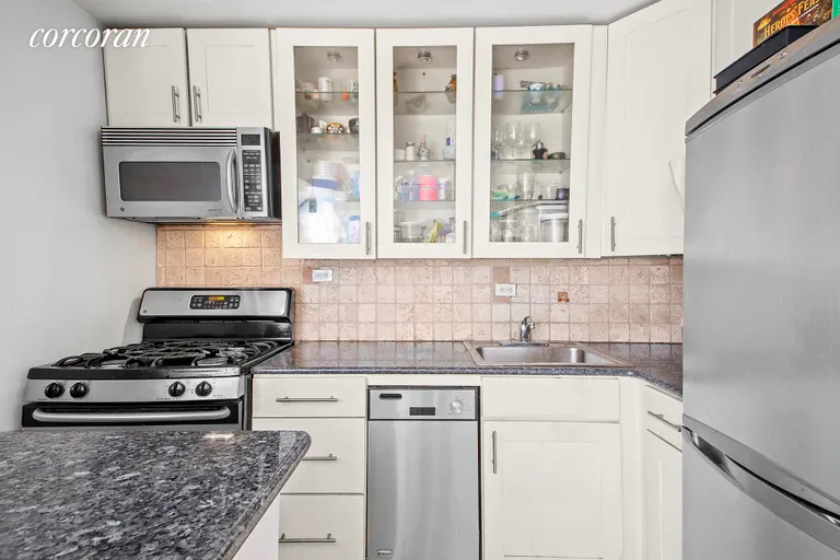 New York City Real Estate | View 225 East 86th Street, 905 | Kitchen | View 3