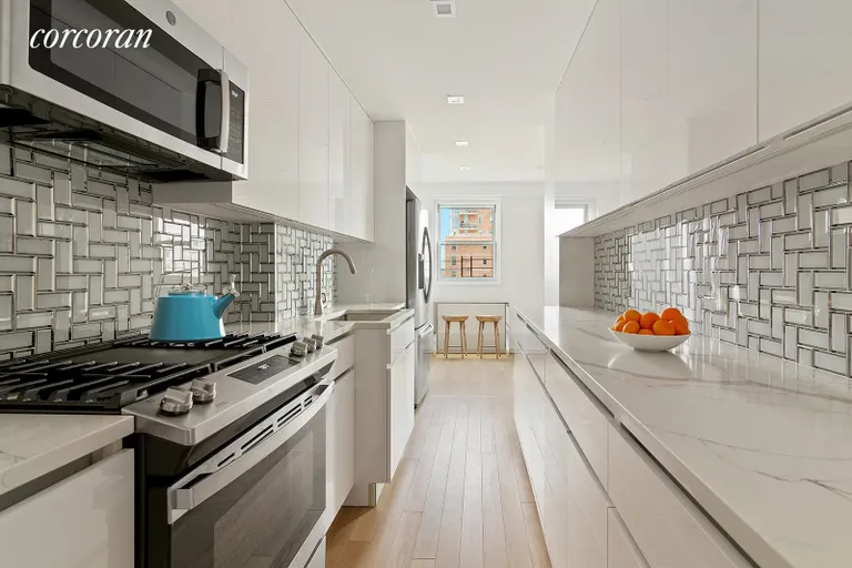 New York City Real Estate | View 175 Willoughby Street, 10A | Kitchen | View 7