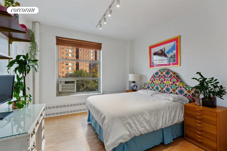 New York City Real Estate | View 70 La Salle Street, 4C | Bedroom | View 3