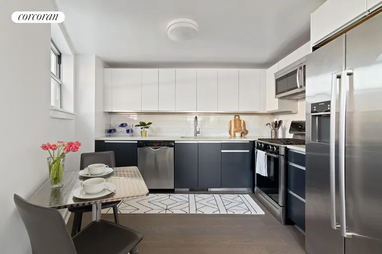 New York City Real Estate | View 212 South Oxford Street, PHA | Kitchen | View 4