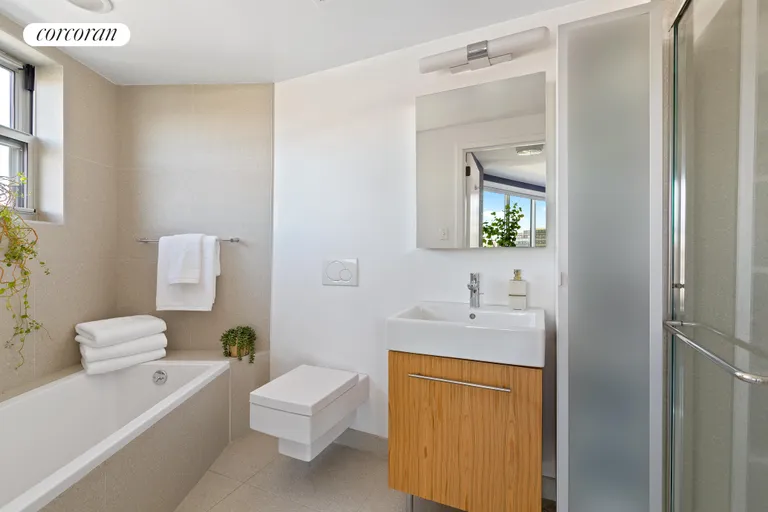 New York City Real Estate | View 212 South Oxford Street, PHA | Bathroom | View 8