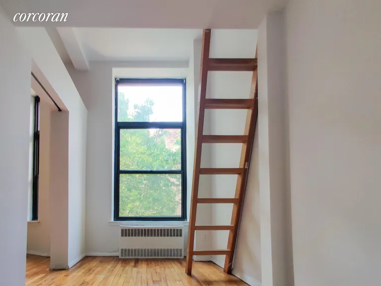 New York City Real Estate | View 101 West 81st Street, 219 | Bedroom | View 4