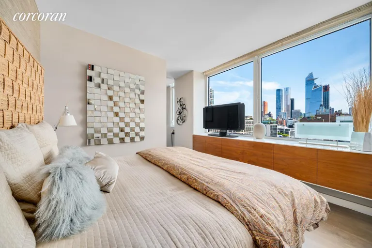 New York City Real Estate | View 450 West 17th Street, 1221 | Bedroom | View 6