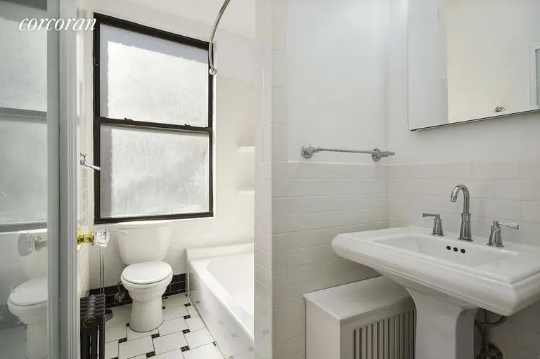 New York City Real Estate | View 500 West End Avenue, 8F | room 3 | View 4