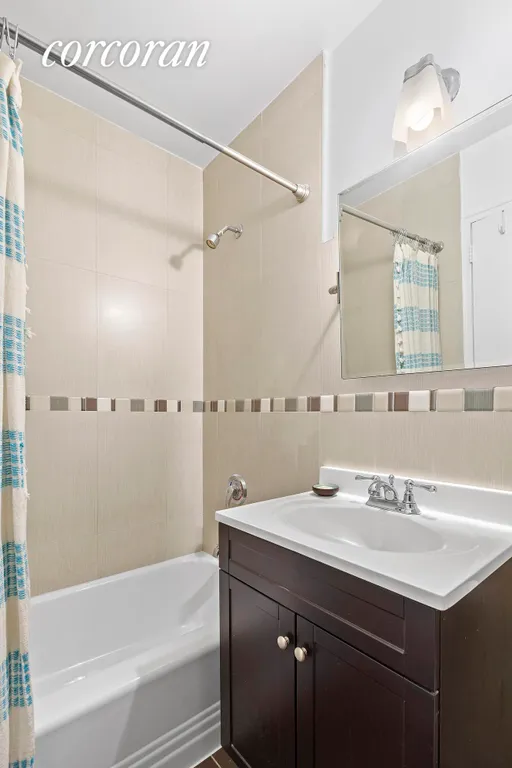 New York City Real Estate | View 333 East 14th Street, 18D | Bathroom | View 7
