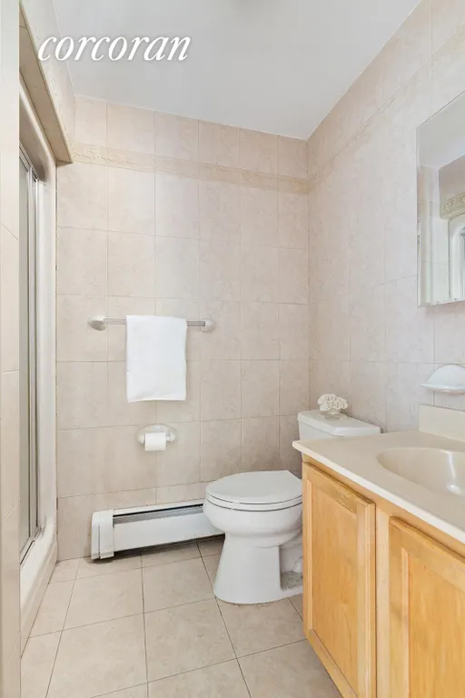 New York City Real Estate | View 344 Degraw Street, 3E | Full Bathroom | View 5
