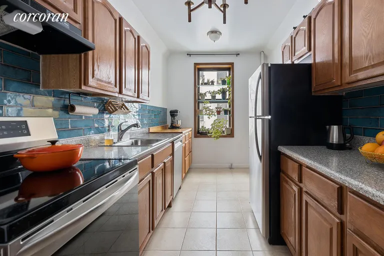 New York City Real Estate | View 897 Empire Boulevard, D7 | Kitchen | View 2