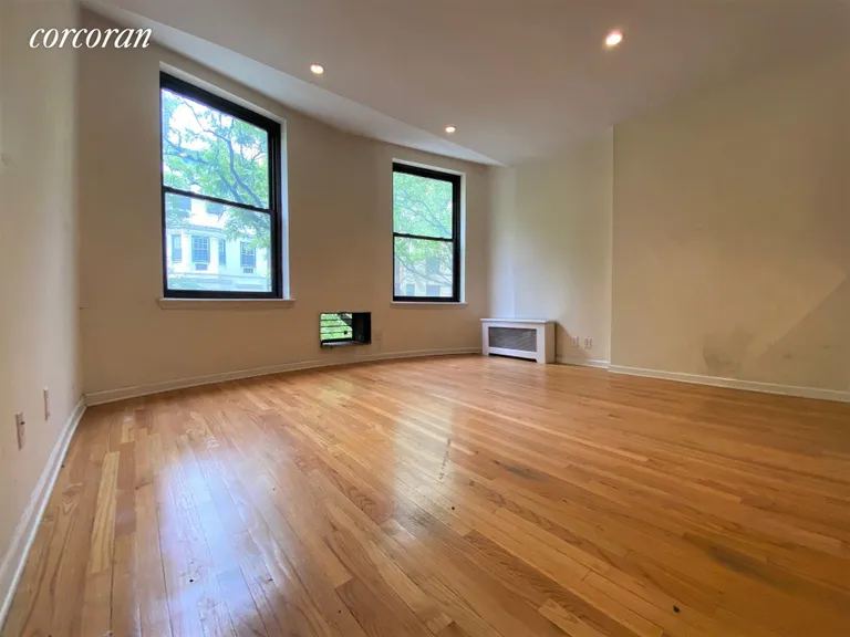 New York City Real Estate | View 7 West 87th Street, 3G | room 2 | View 3