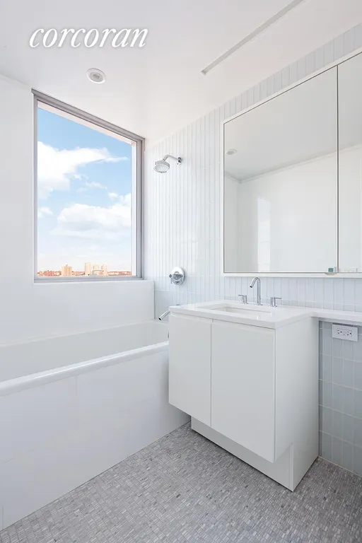 New York City Real Estate | View 50 Riverside Boulevard, 19D | Full Bathroom | View 4