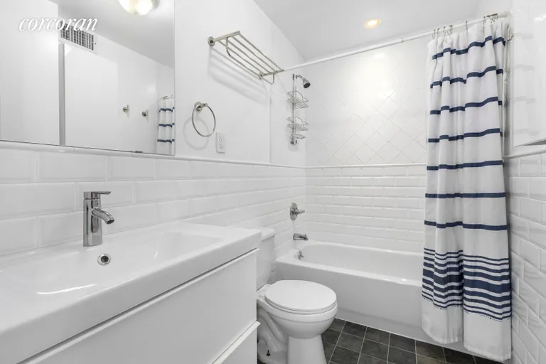 New York City Real Estate | View 362 Eastern Parkway, 4D | Main Bathroom | View 7
