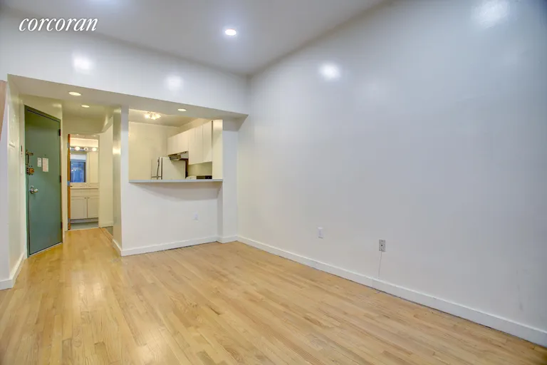 New York City Real Estate | View 423 Amsterdam Avenue, 2C | room 2 | View 3