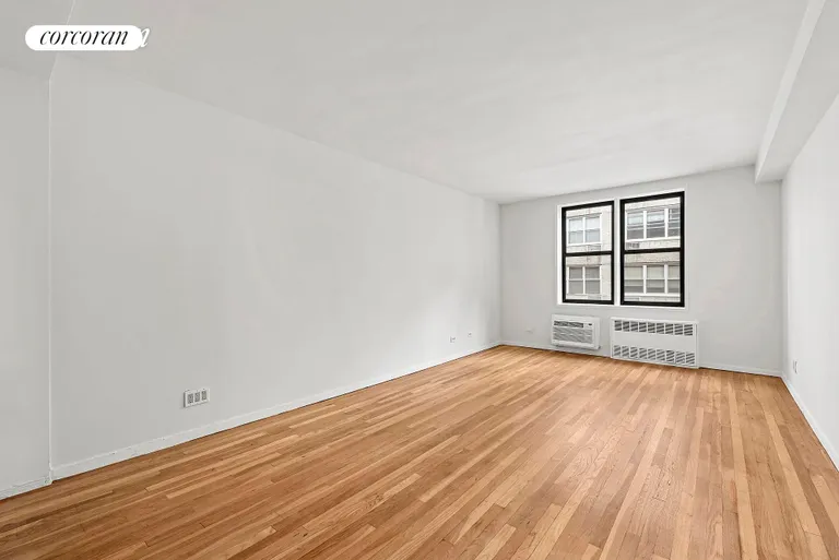New York City Real Estate | View 211 East 18th Street, 4B | room 1 | View 2