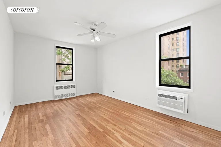 New York City Real Estate | View 211 East 18th Street, 4B | room 3 | View 4