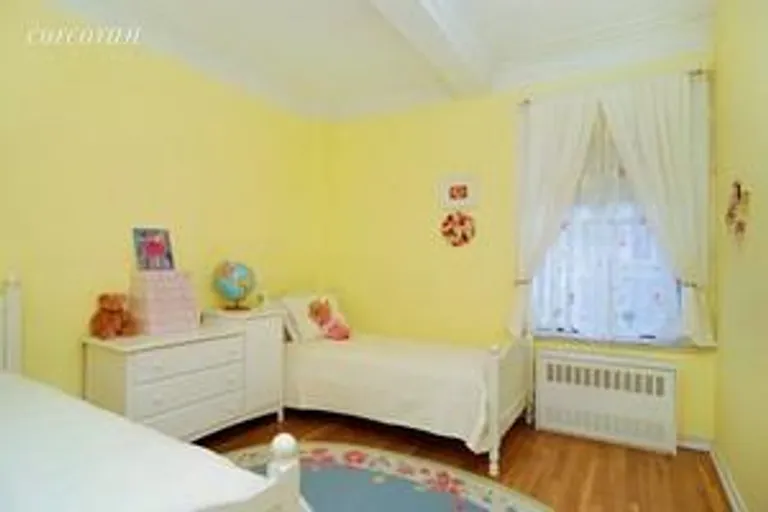 New York City Real Estate | View 601 West End Avenue, 12A | room 2 | View 3
