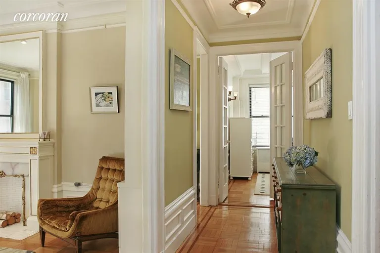 New York City Real Estate | View 645 West End Avenue, 7E | Foyer/Living Room | View 2