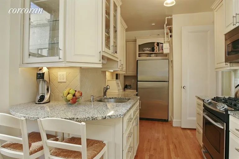 New York City Real Estate | View 645 West End Avenue, 7E | Kitchen | View 3