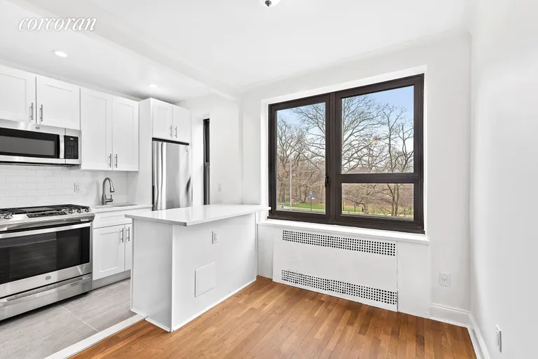 New York City Real Estate | View 420 Central Park West, 2H | Kitchen Dining | View 2