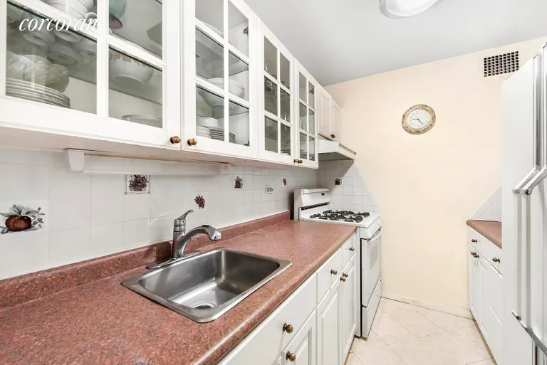 New York City Real Estate | View 170 West End Avenue, 16M | Kitchen | View 5