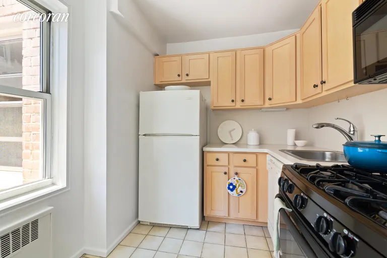 New York City Real Estate | View 135 Willow Street, 412 | Kitchen | View 4
