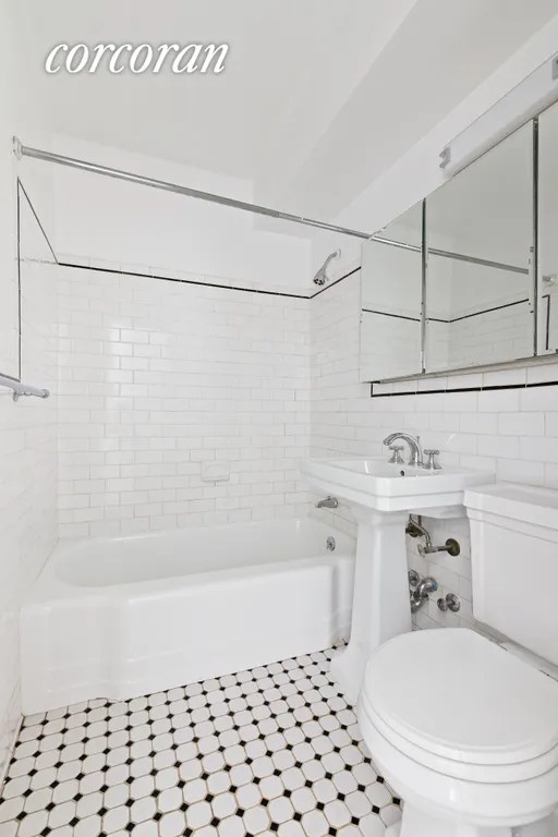 New York City Real Estate | View 311 East 71st Street, 5D | Photo4 | View 4