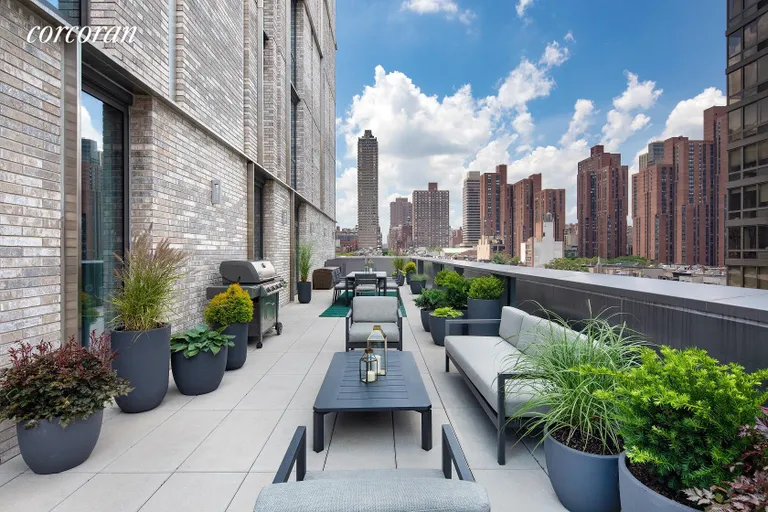 New York City Real Estate | View 360 East 89th Street, 8A | 3 Beds, 3 Baths | View 1