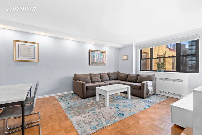 New York City Real Estate | View 315 East 72Nd Street, 17M | room 1 | View 2