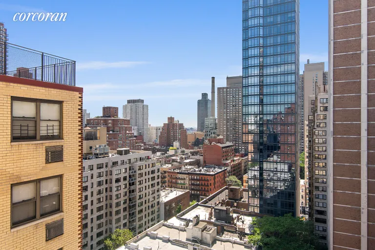 New York City Real Estate | View 315 East 72Nd Street, 17M | room 5 | View 6