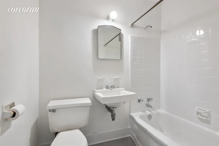 New York City Real Estate | View 70 La Salle Street, 2G | Bathroom | View 7