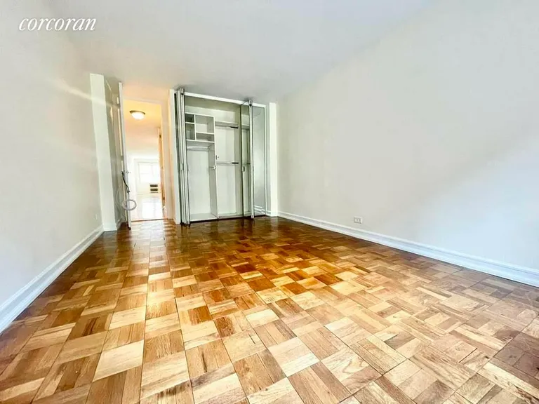New York City Real Estate | View 201 East 37th Street, 4G | room 4 | View 5