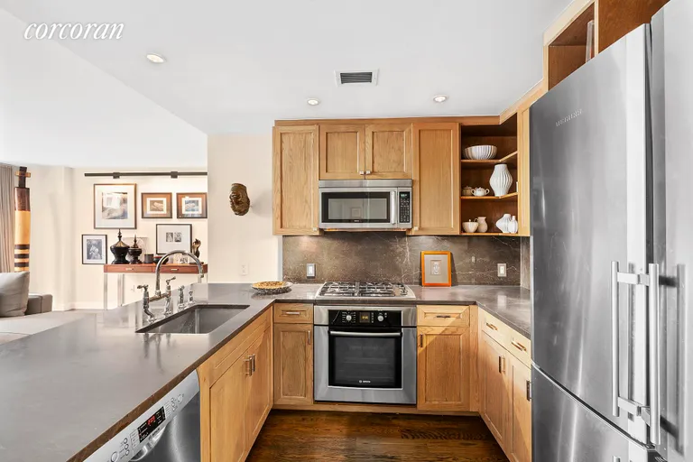 New York City Real Estate | View 333 Rector Place, TH1 | Kitchen | View 7