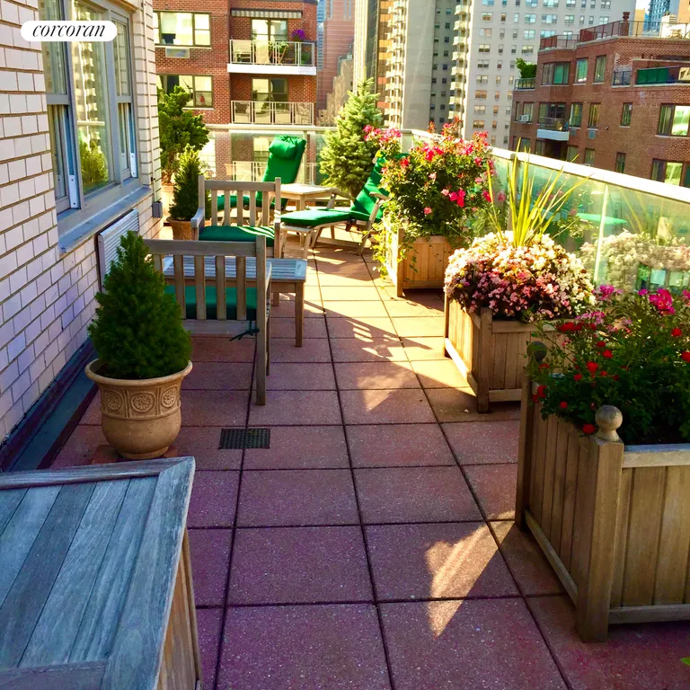 New York City Real Estate | View 45 Sutton Place South, 18A | room 15 | View 16