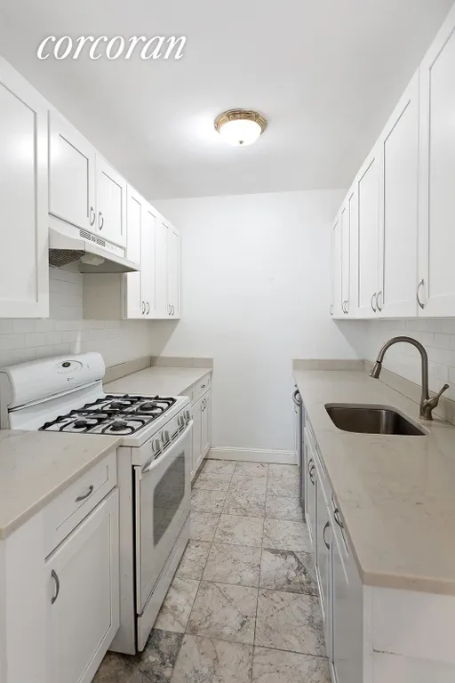 New York City Real Estate | View 601 East 19th Street, 3J | Kitchen | View 3