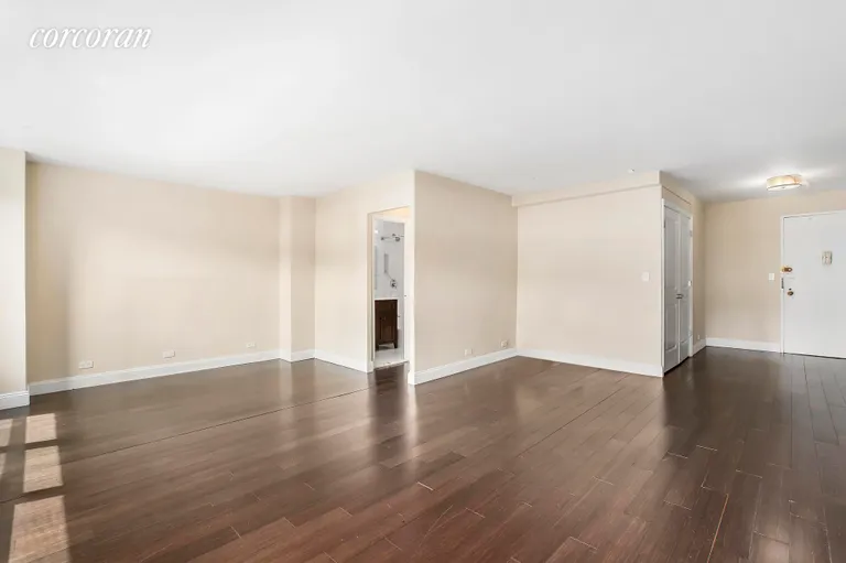 New York City Real Estate | View 360 West 22Nd Street, 5T | room 1 | View 2