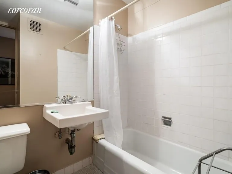 New York City Real Estate | View 195 Willoughby Avenue, 201 | Full Bathroom | View 4