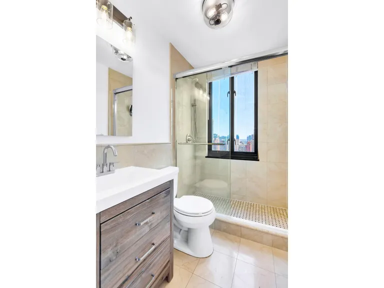 New York City Real Estate | View Park Avenue South | 1 Bed, 1 Bath | View 1