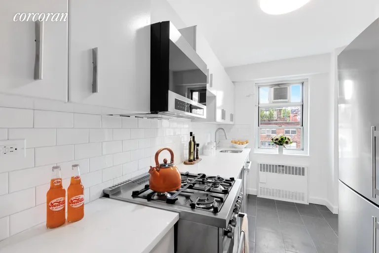 New York City Real Estate | View 70 East 10th Street, 14R | Select a Category | View 4