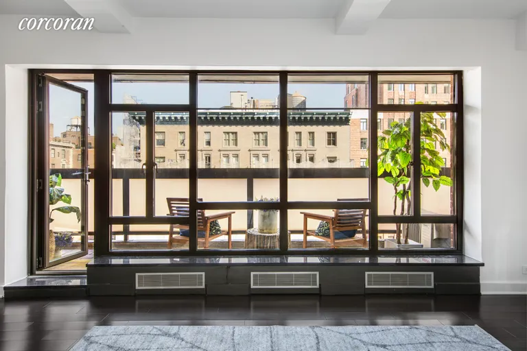 New York City Real Estate | View 750 Park Avenue, 16B | Living Room | View 5