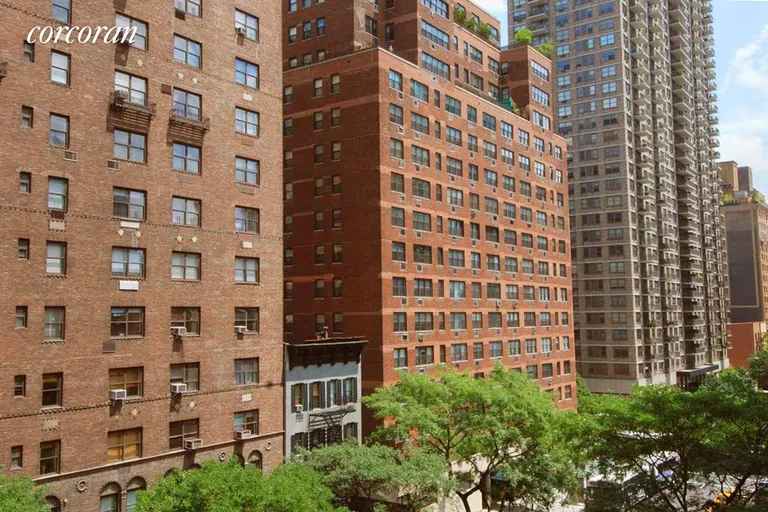 New York City Real Estate | View 230 East 79th Street, 7B | room 4 | View 5
