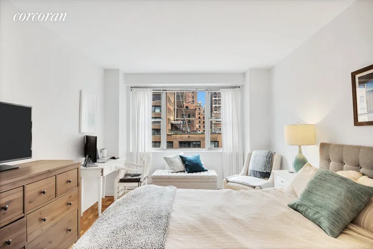 New York City Real Estate | View 300 East 40th Street, 15X | Large bedroom | View 4