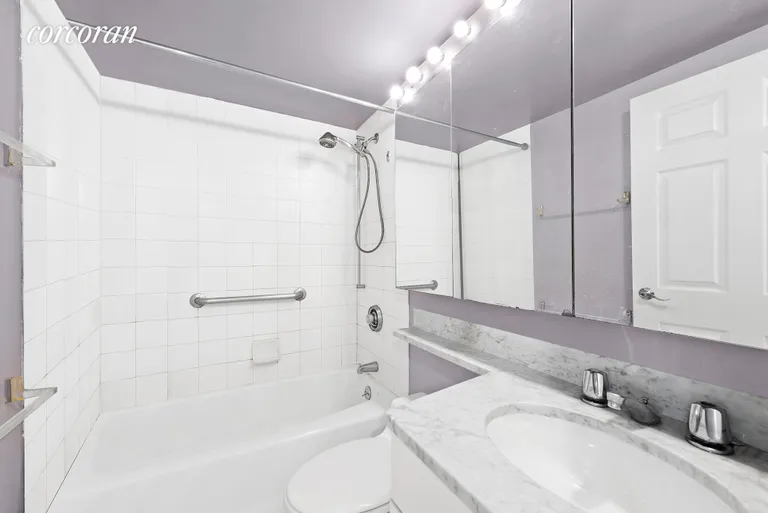 New York City Real Estate | View 350 West 50th Street, 4Y | Bathroom | View 7