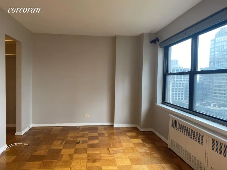 New York City Real Estate | View 185 West End Avenue, 15P | Living Room | View 5