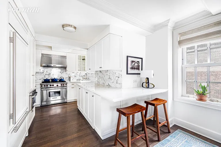 New York City Real Estate | View 28 East 10th Street, PH12B | room 2 | View 3