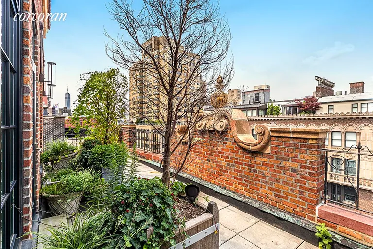 New York City Real Estate | View 28 East 10th Street, PH12B | room 7 | View 8