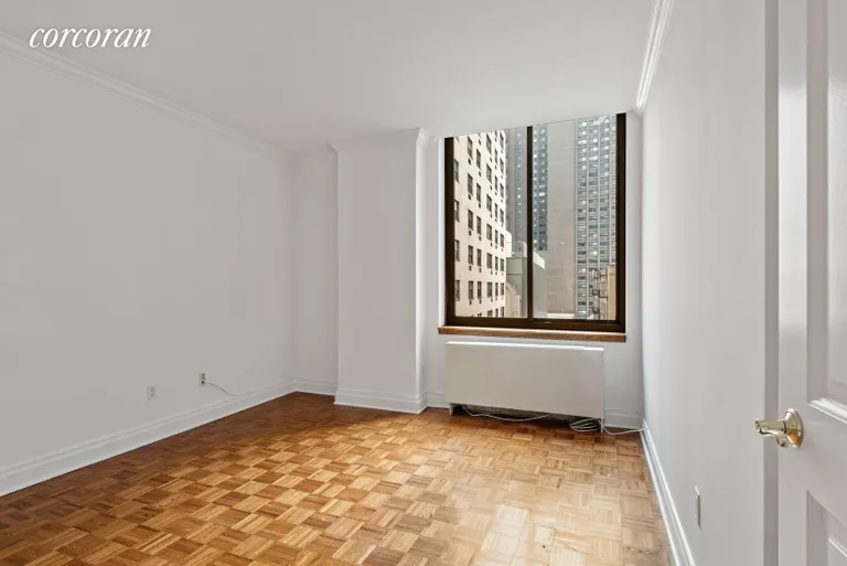 New York City Real Estate | View 400 East 90th Street, 5B | Bedroom | View 2