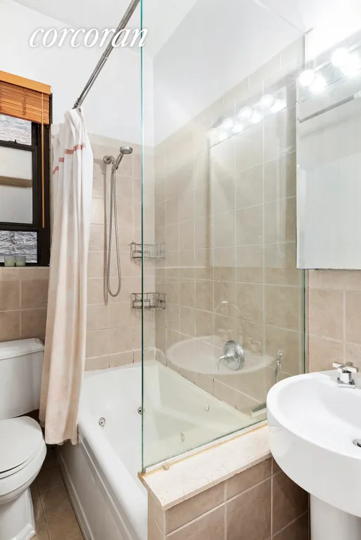 New York City Real Estate | View 320 East 86th Street, 3A | Bathroom | View 5