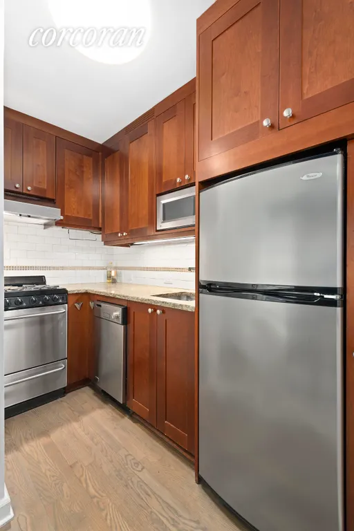 New York City Real Estate | View 314 West 56th Street, LD | Kitchen | View 8